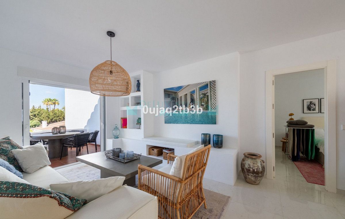 Penthouse for sale in Nueva Andalucia