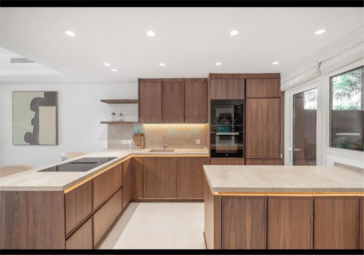 Town House for rent in Marbella