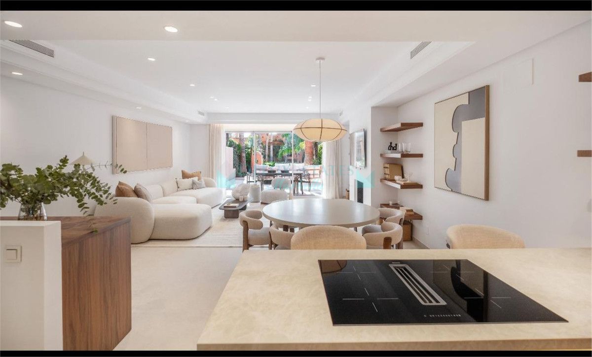 Town House for rent in Marbella