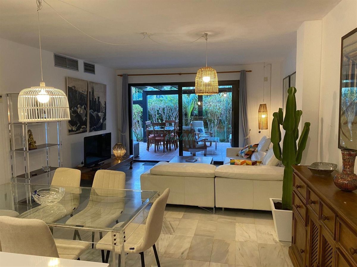 Ground Floor Apartment for rent in Marbella - Puerto Banus