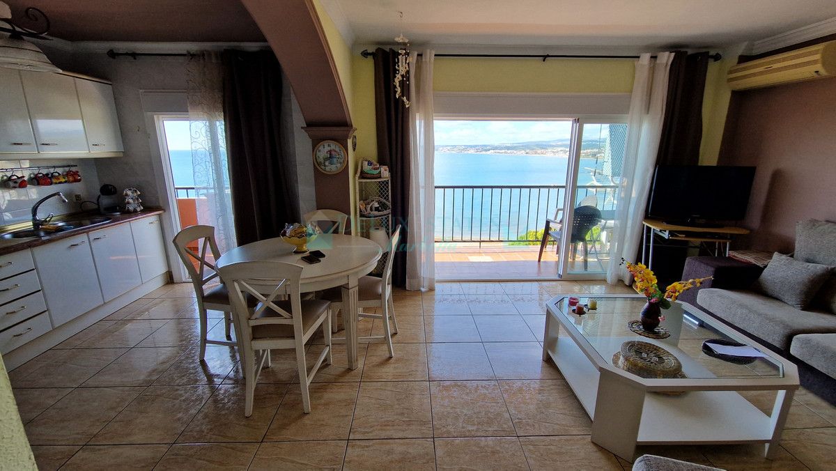 Apartamento en venta en Estepona
