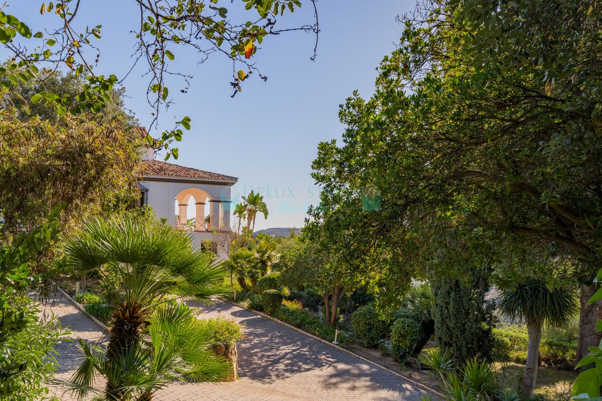 Villa en venta en Benahavis