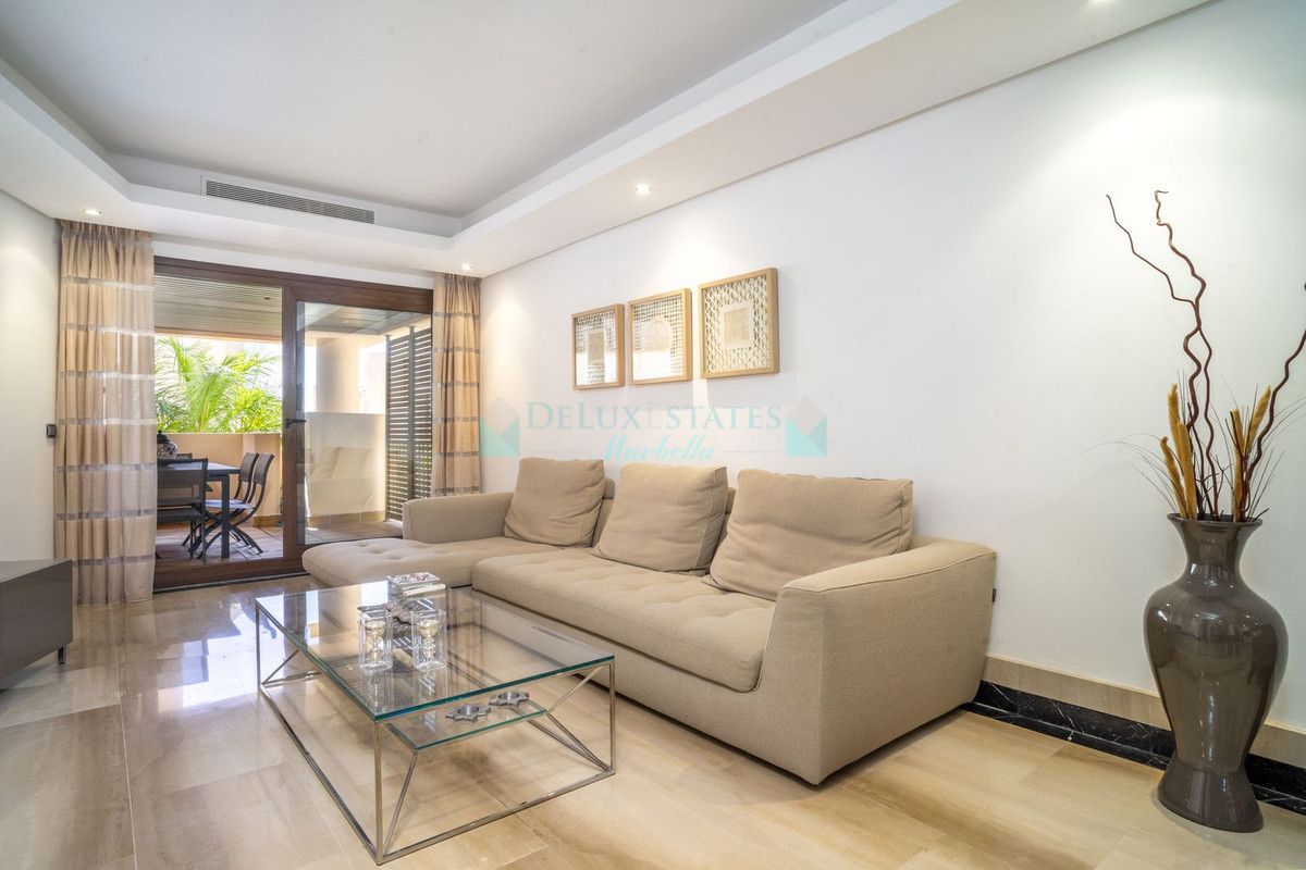 Apartamento en venta en New Golden Mile, Estepona