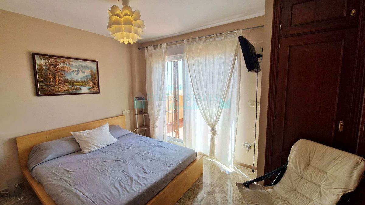 Town House for sale in Estepona