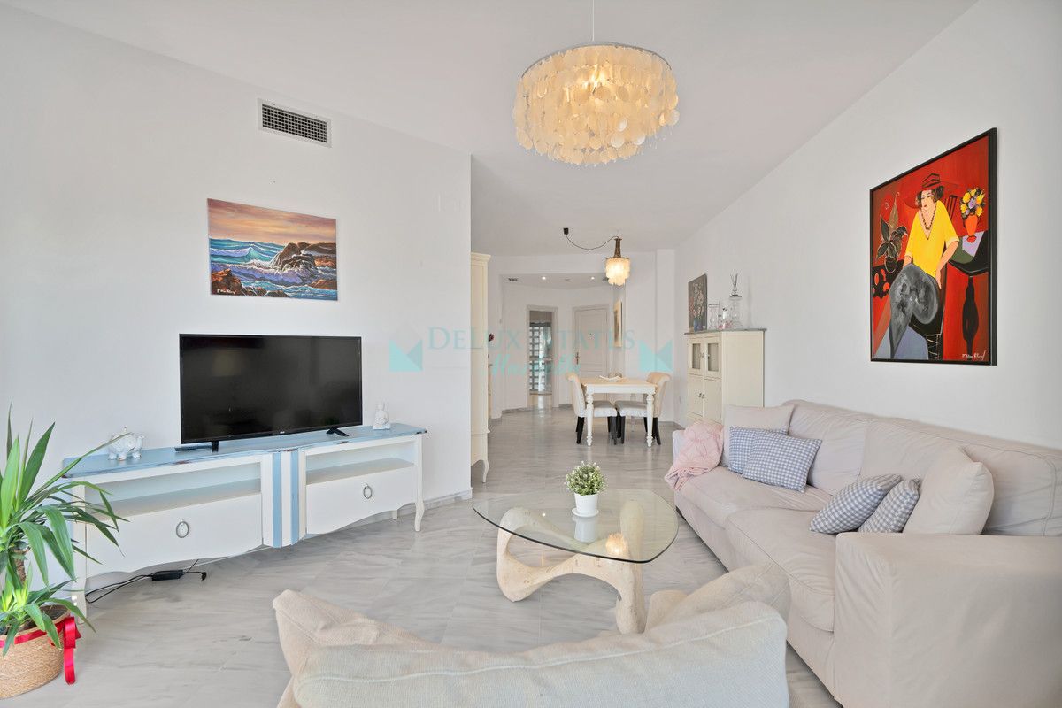 Apartamento Planta Baja en venta en Rio Real, Marbella Este