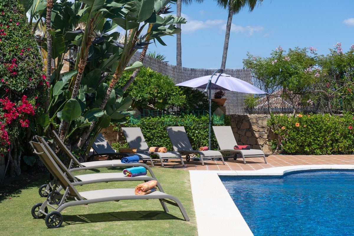 Villa for rent in El Paraiso, Estepona