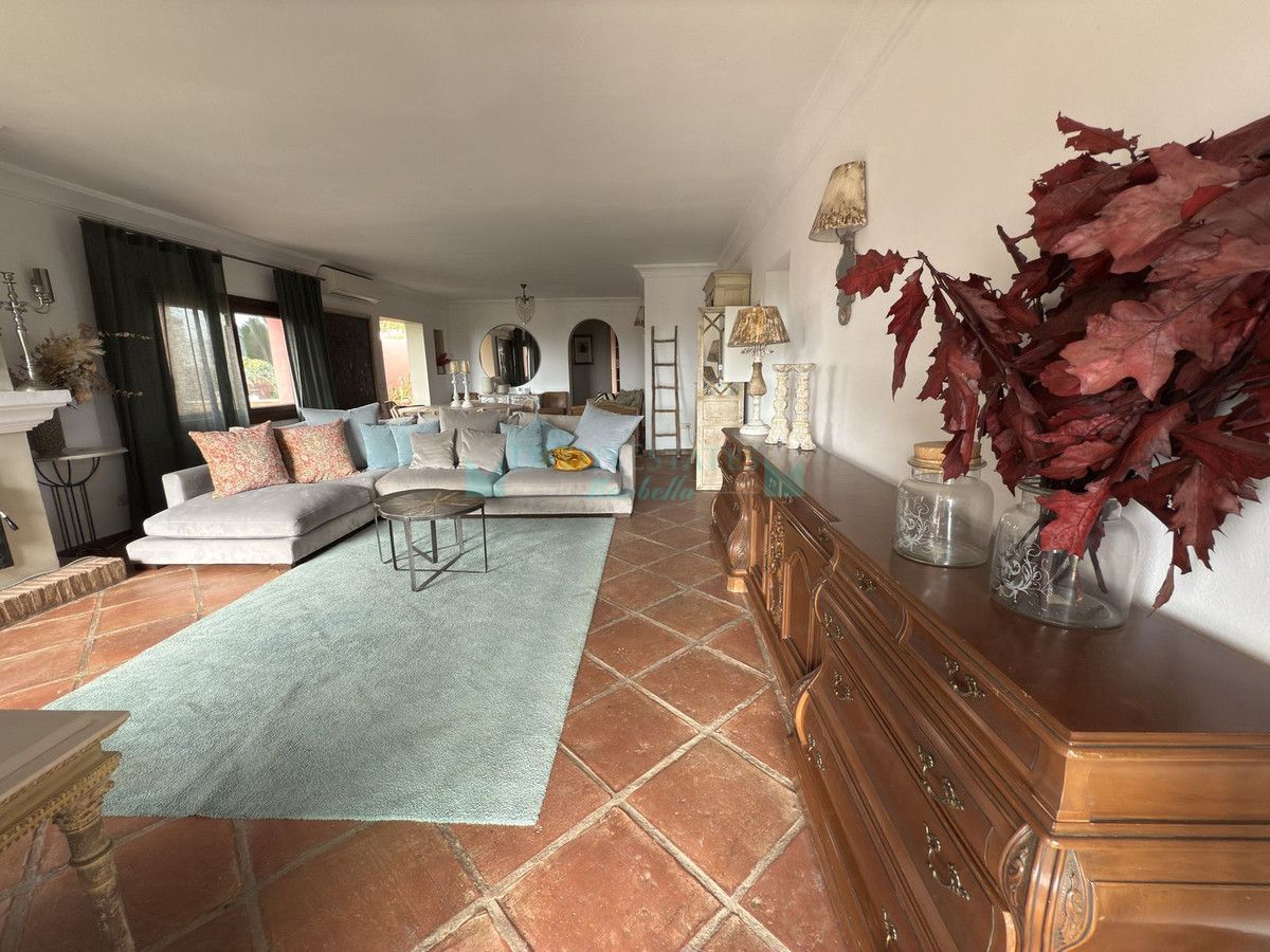 Villa for rent in La Quinta, Benahavis