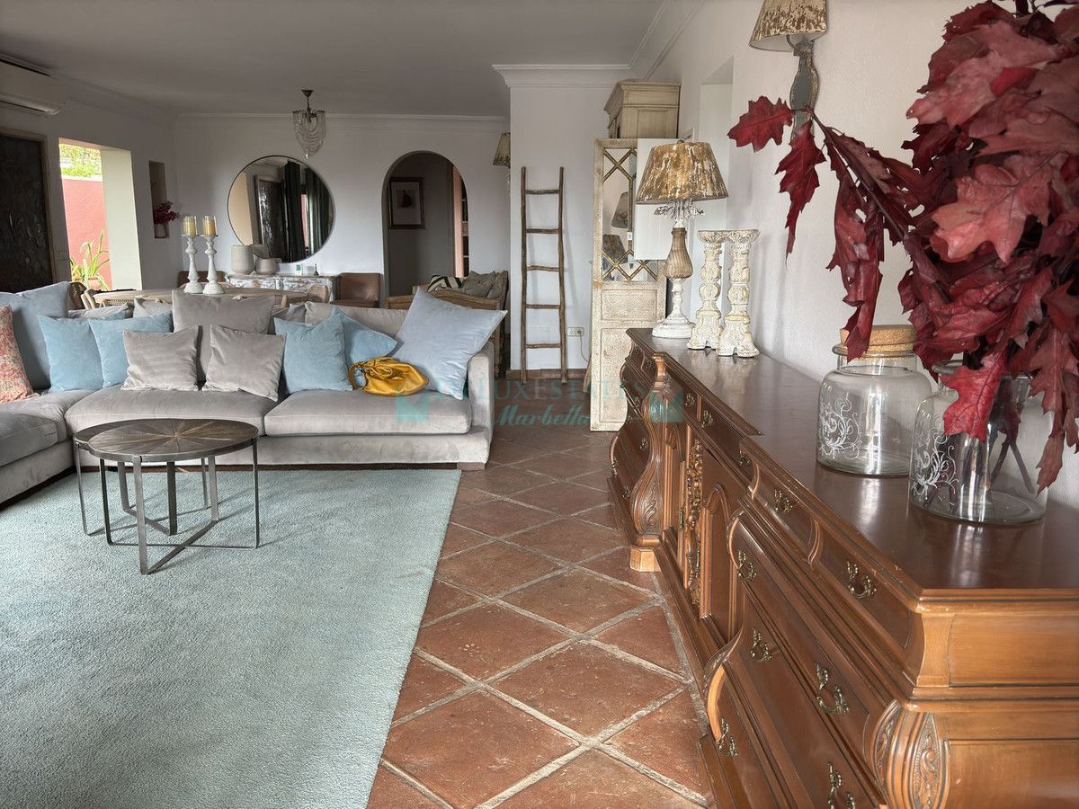 Villa for rent in La Quinta, Benahavis