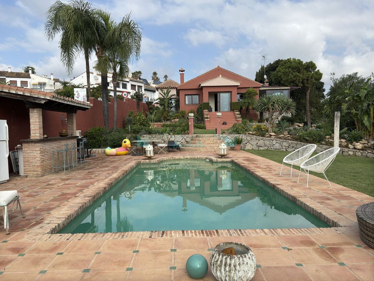 Villa for rent in La Quinta, Benahavis