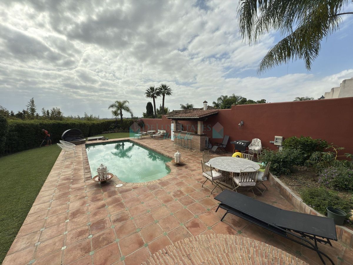 Villa for rent in La Quinta, Benahavis