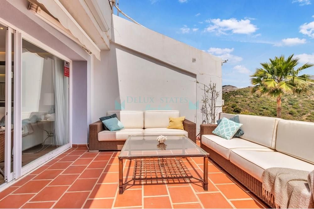 Apartment for sale in La Quinta, Benahavis