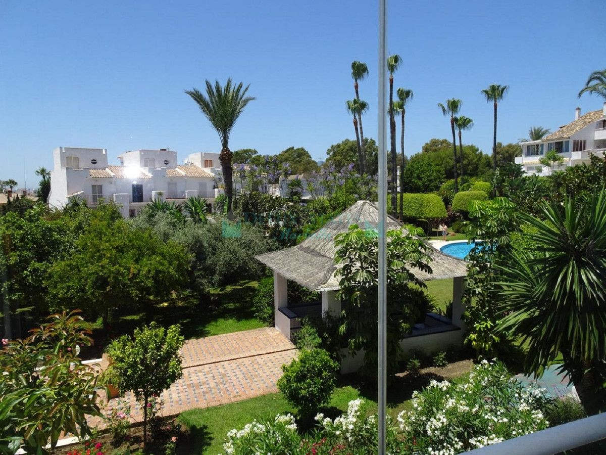 Ground Floor Apartment for rent in Atalaya, Estepona