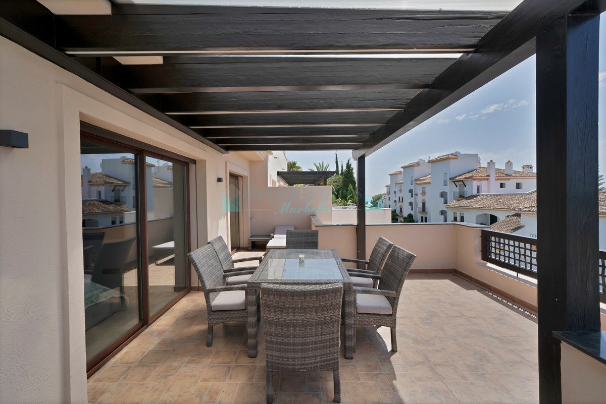 Penthouse for sale in Nueva Andalucia