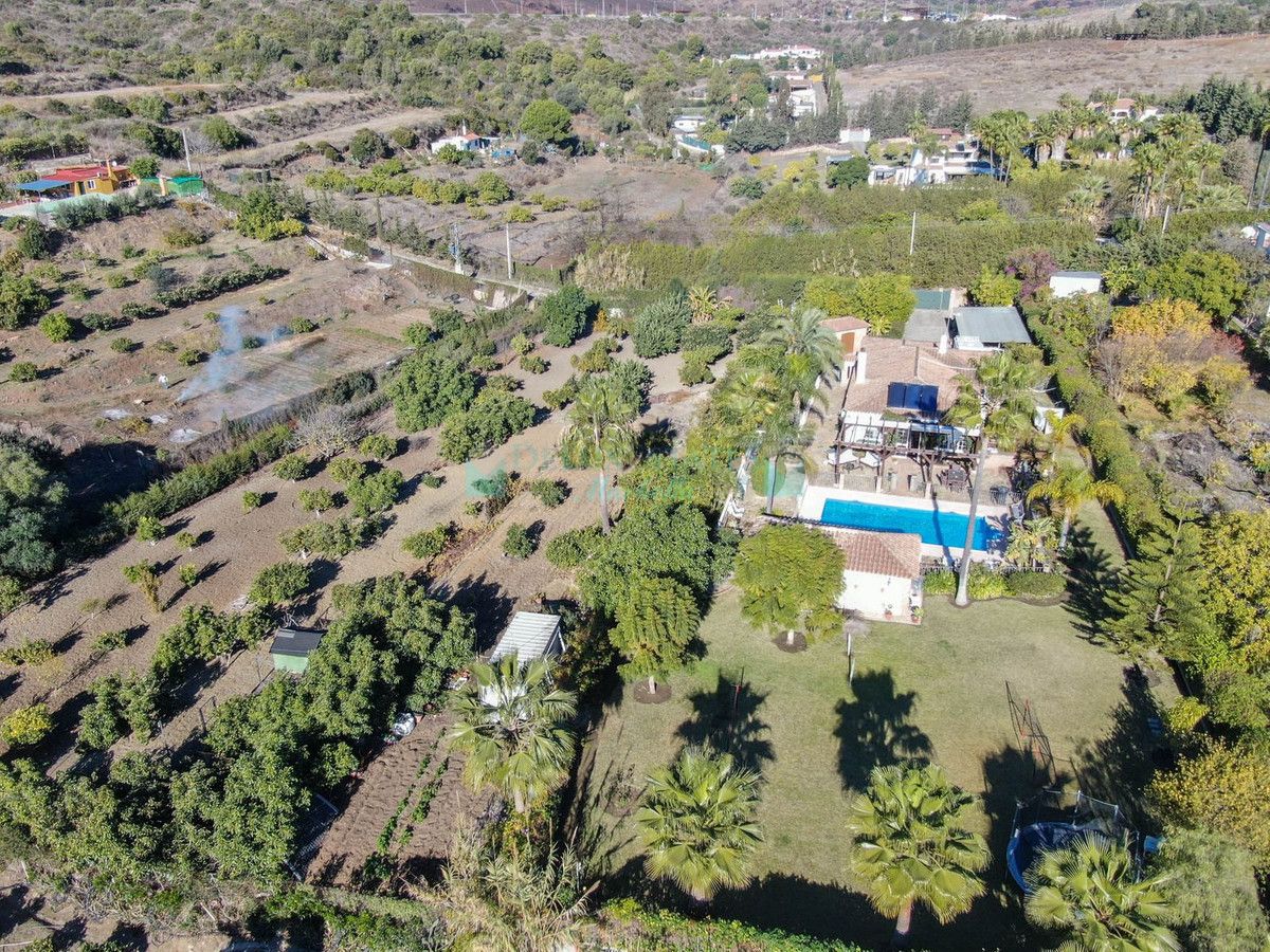 Finca en venta en Estepona