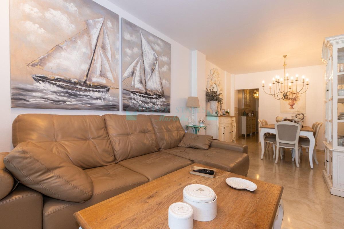 Apartment for sale in Estepona