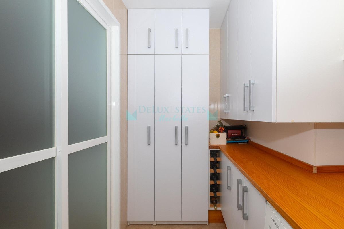 Apartment for sale in Estepona