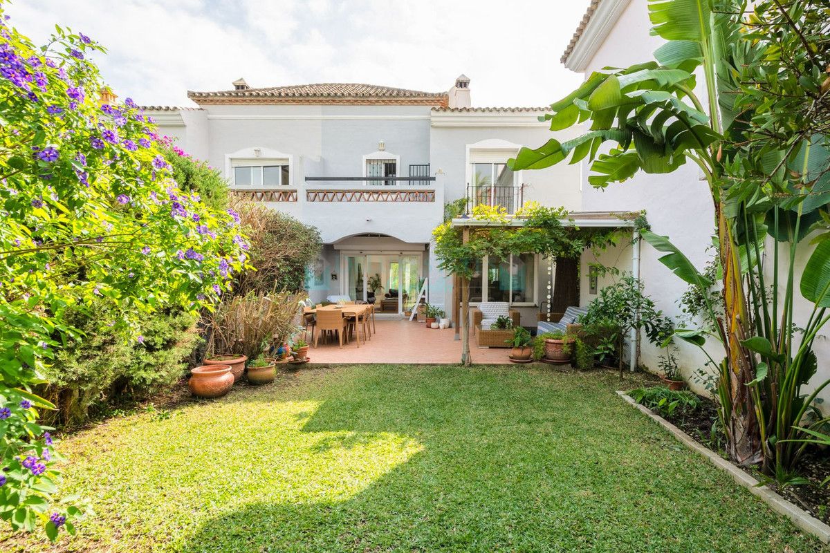 Town House for rent in Bel Air, Estepona