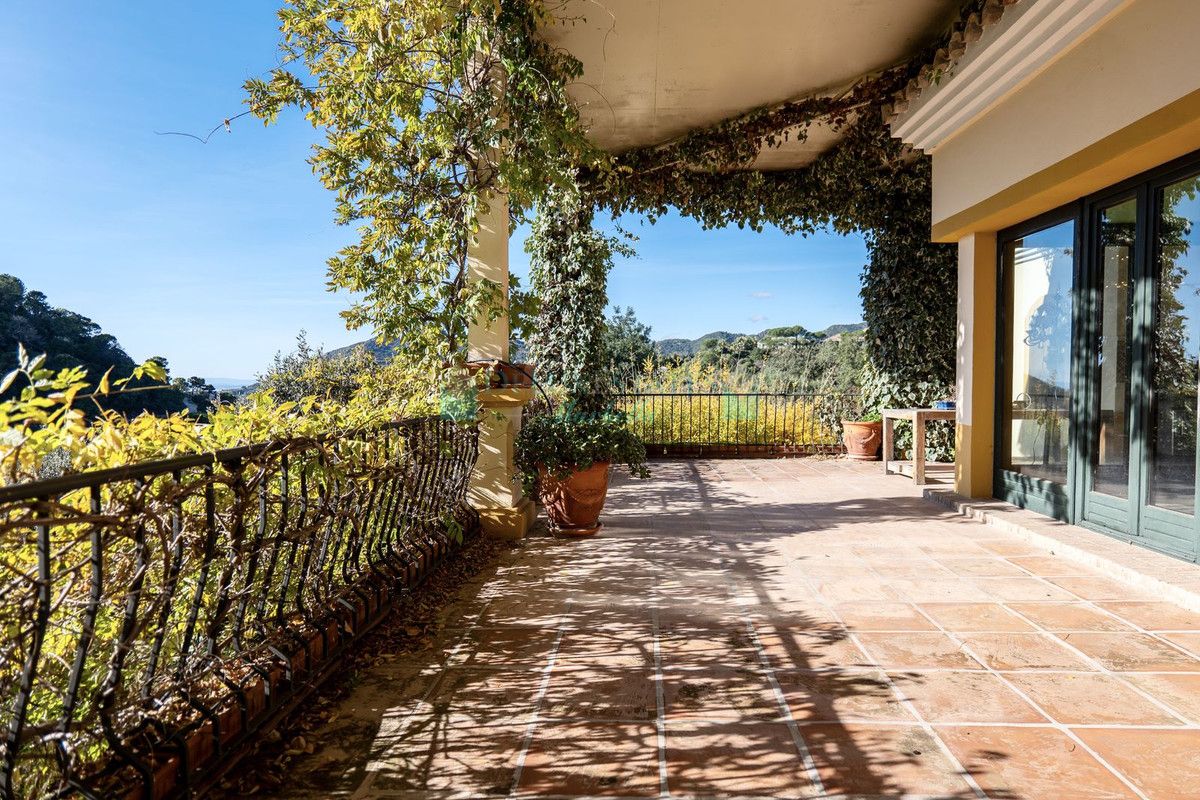 Villa for sale in La Zagaleta, Benahavis