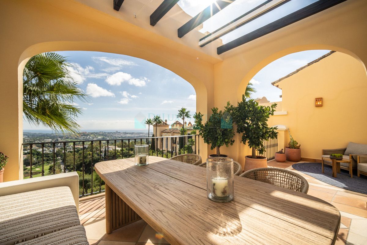 Penthouse for sale in Benahavis