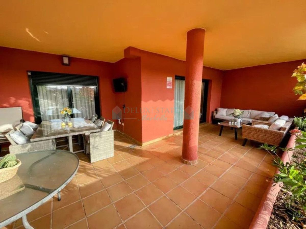 Ground Floor Apartment for sale in Estepona