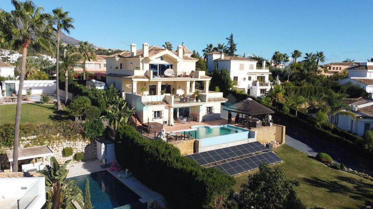 Villa en venta en Nueva Andalucia