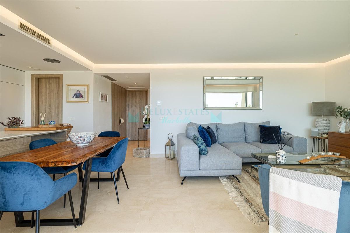 Apartamento en venta en Benahavis