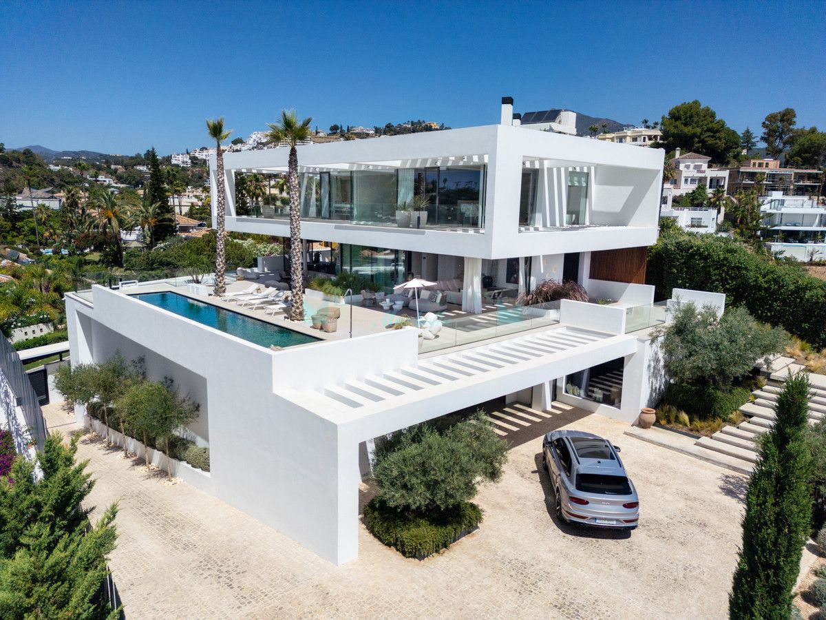 Villa en venta en La Quinta, Benahavis