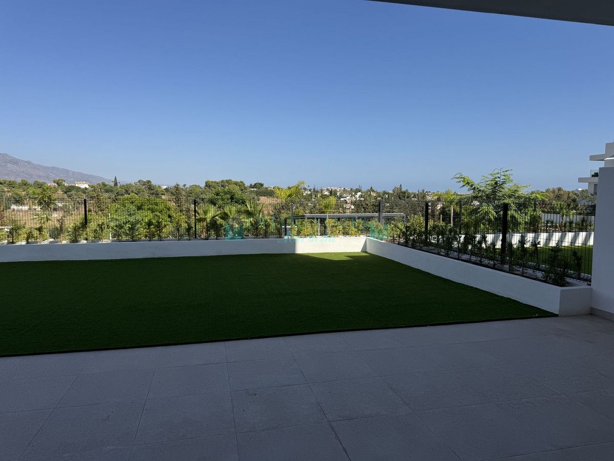 Apartamento Planta Baja en alquiler en Atalaya, Estepona