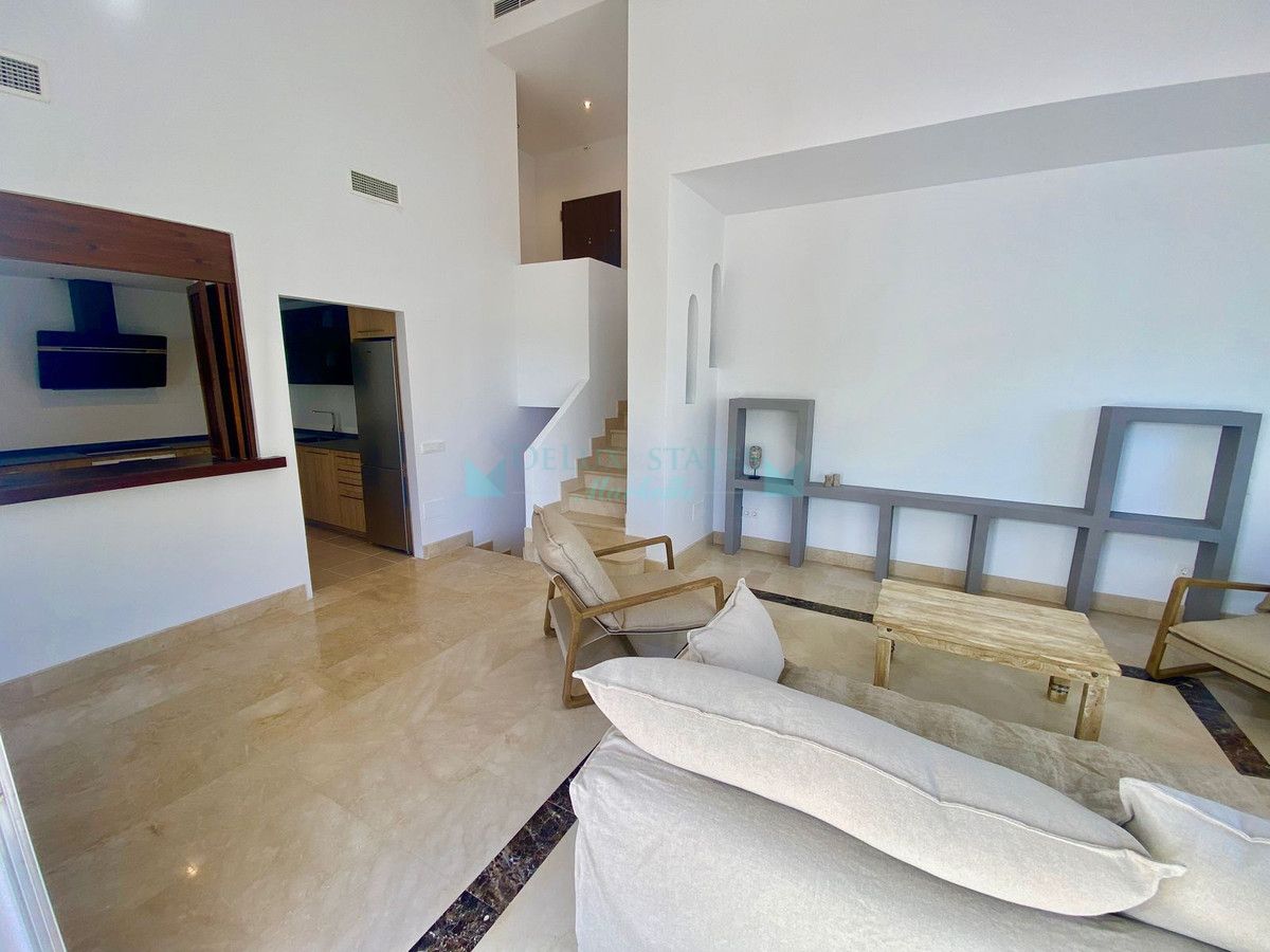 Town House for sale in Istan