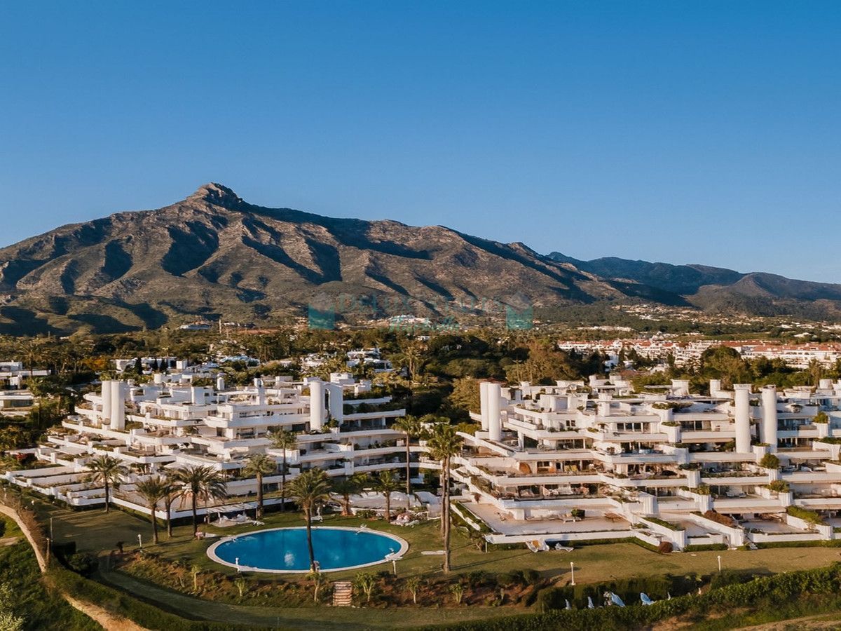 Ground Floor Apartment for sale in Marbella Golden Mile
