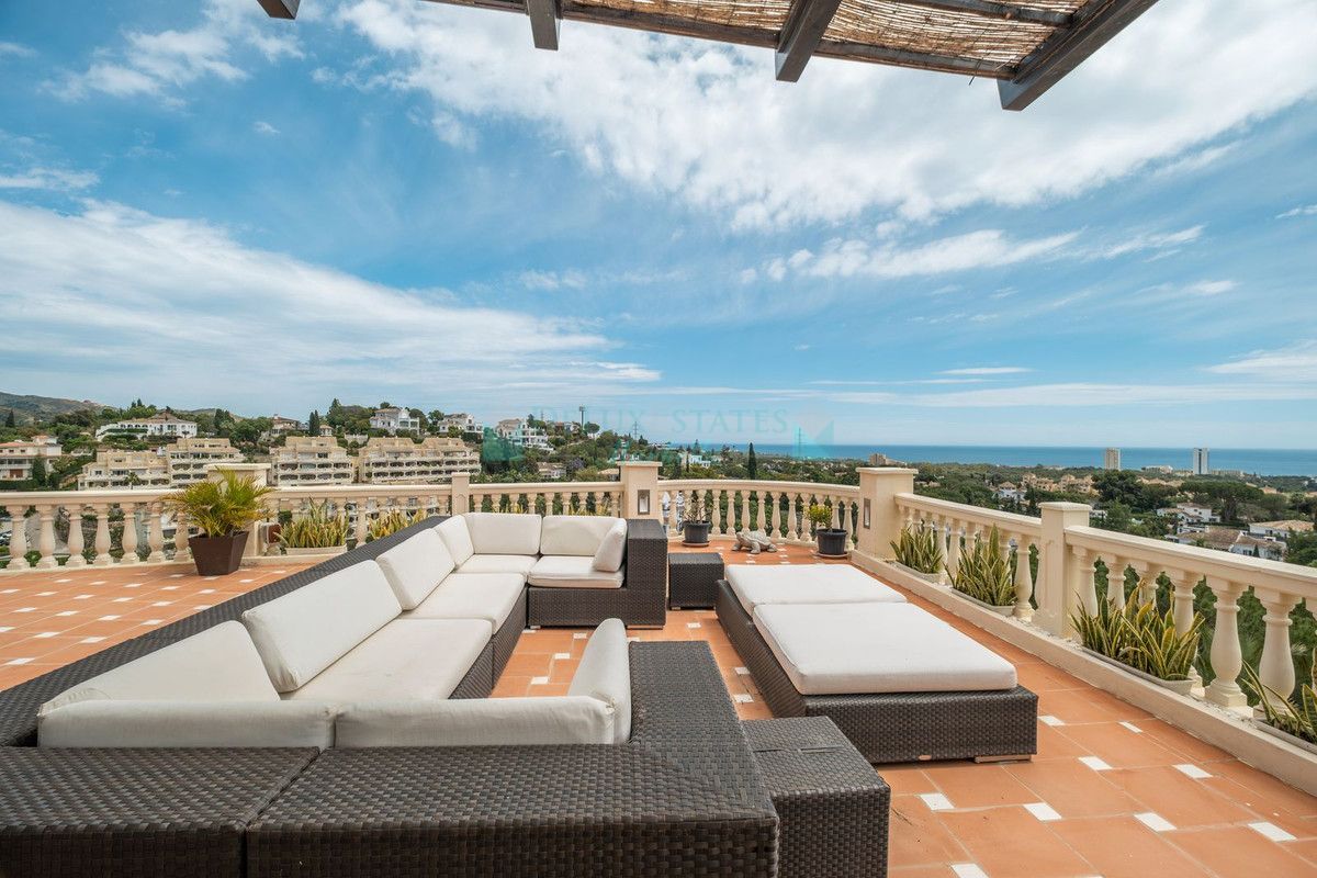 Villa Pareada en alquiler en Elviria, Marbella Este