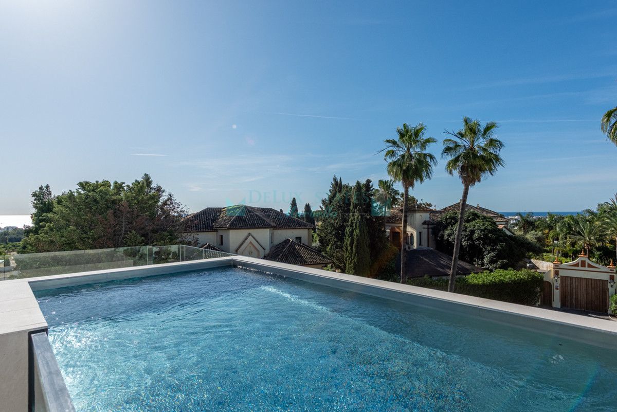 Semi Detached Villa for sale in Nueva Andalucia