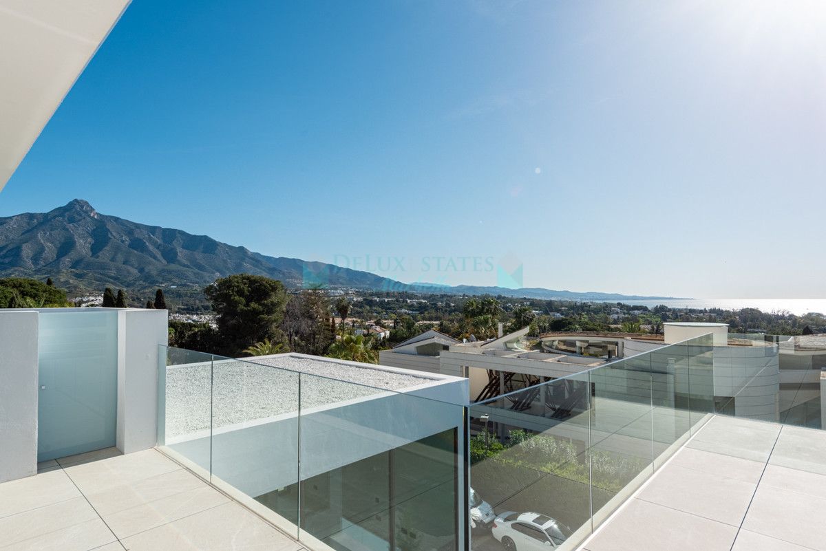 Semi Detached Villa for sale in Nueva Andalucia