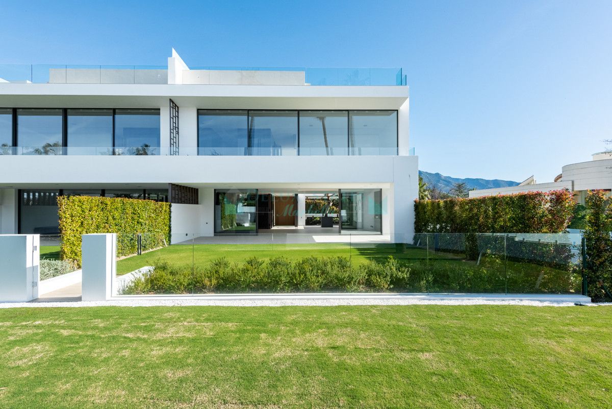 Semi Detached Villa for sale in Nueva Andalucia