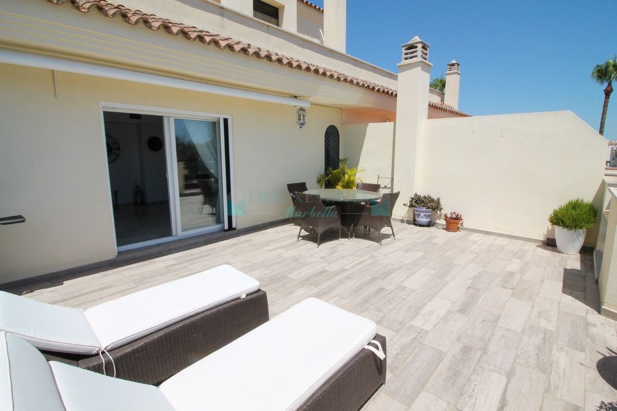 Penthouse for sale in Nueva Andalucia