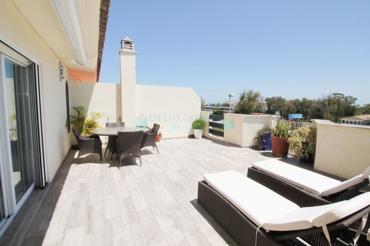 Penthouse for sale in Nueva Andalucia