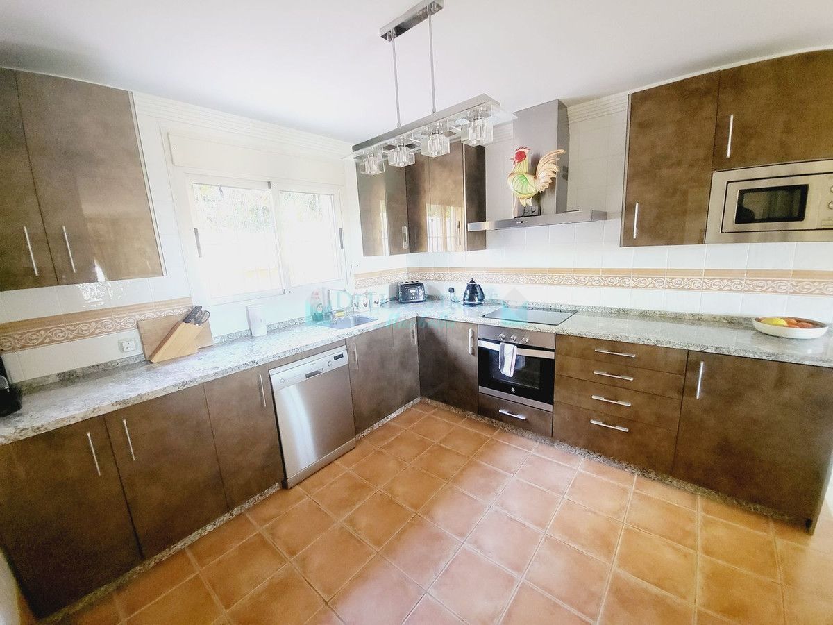 Town House for sale in La Mairena, Marbella East