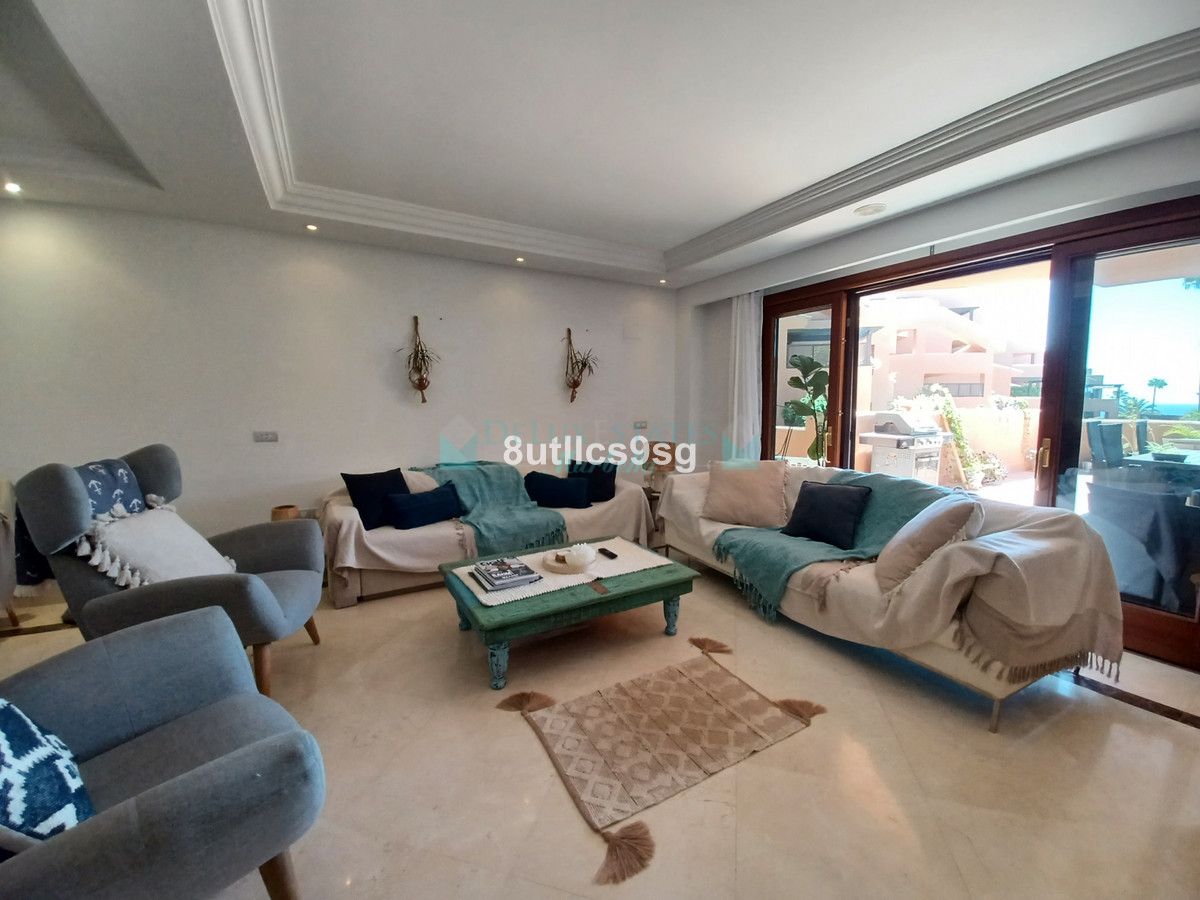 Apartamento Planta Baja en venta en Estepona