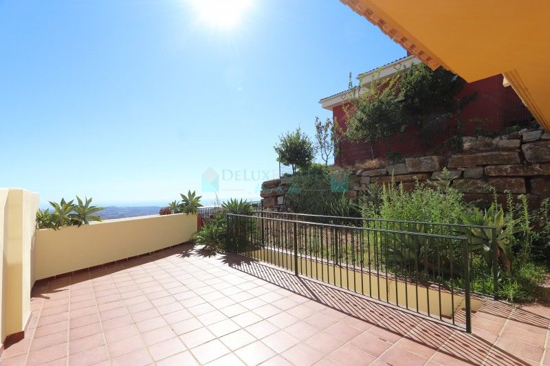 Adosado en venta en La Mairena, Marbella Este