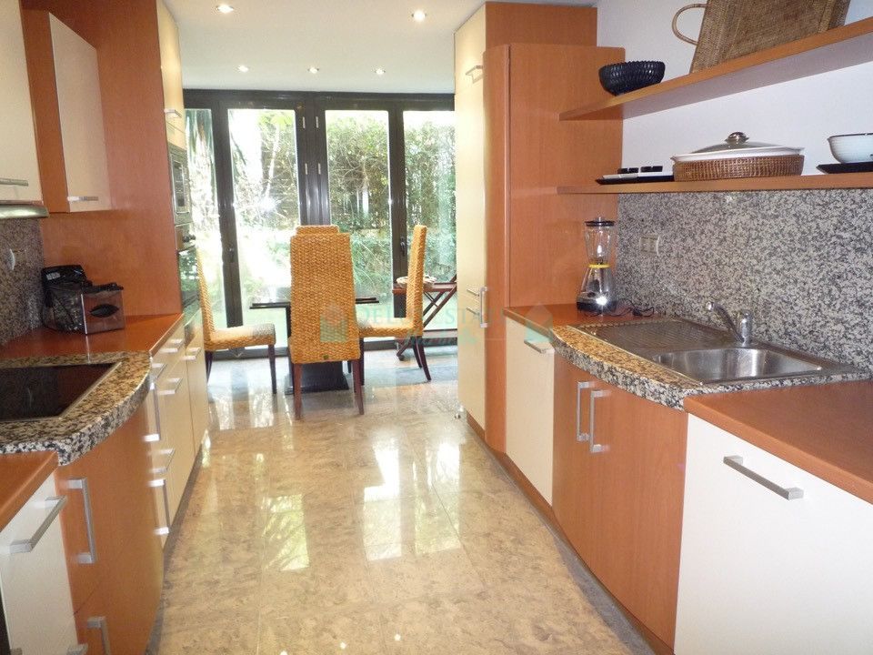 Apartamento Planta Baja en alquiler en Los Monteros, Marbella Este