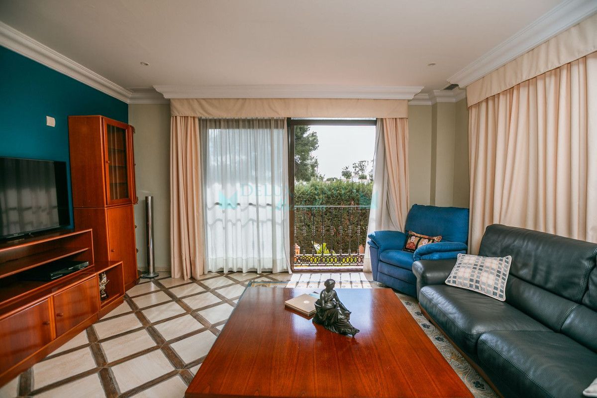 Apartment for rent in Estepona