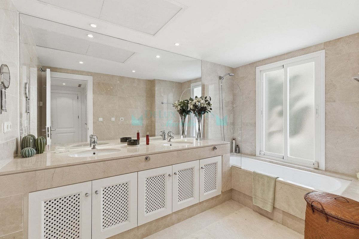 Apartamento Planta Baja en venta en Nueva Andalucia