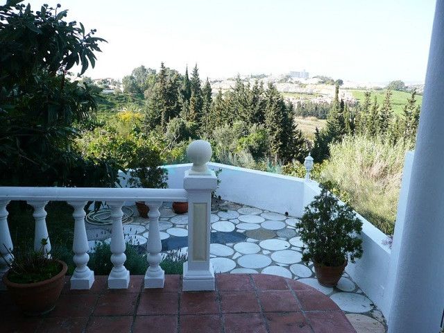 Town House for sale in Atalaya, Estepona