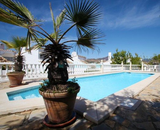 Town House for sale in Atalaya, Estepona