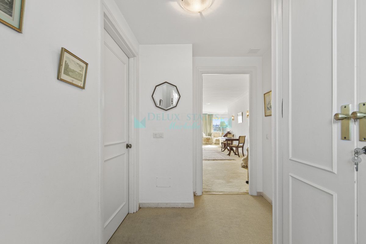 Apartment for sale in Guadalmina Alta, San Pedro de Alcantara