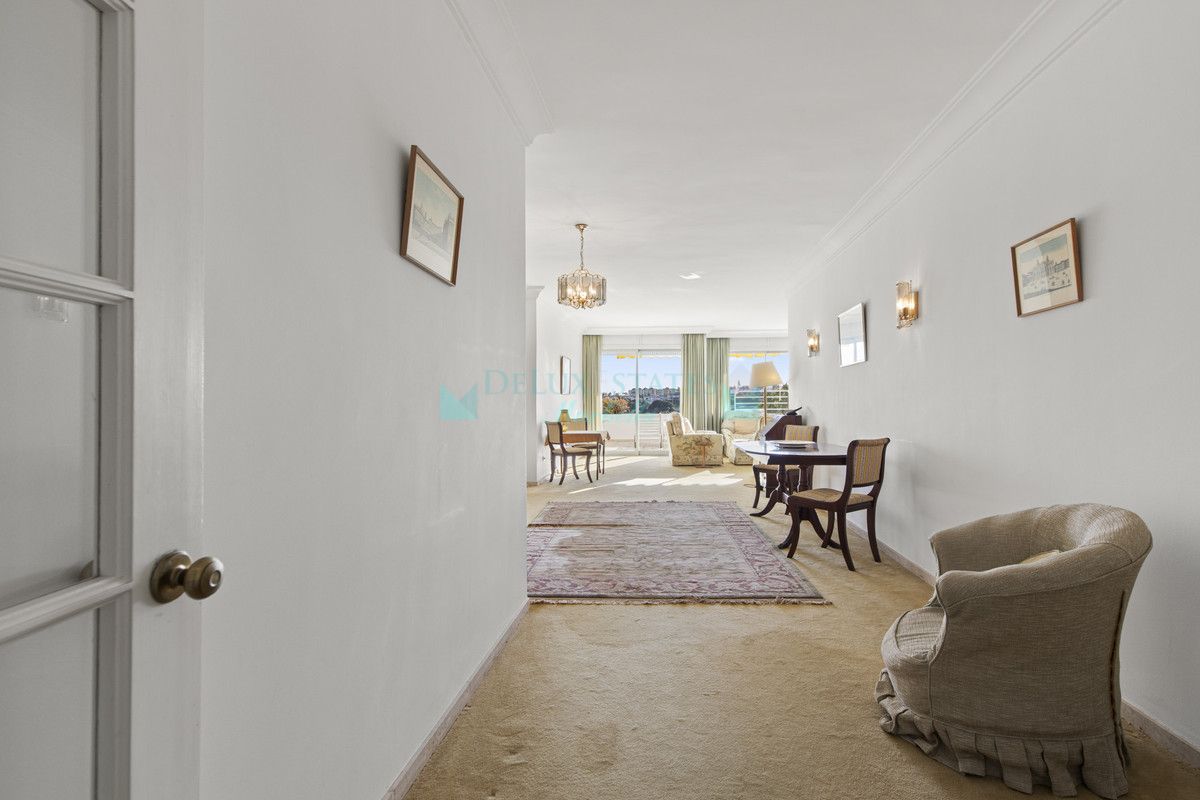 Apartment for sale in Guadalmina Alta, San Pedro de Alcantara