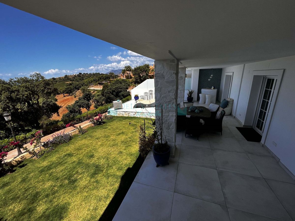 Semi Detached Villa for sale in La Mairena, Marbella East