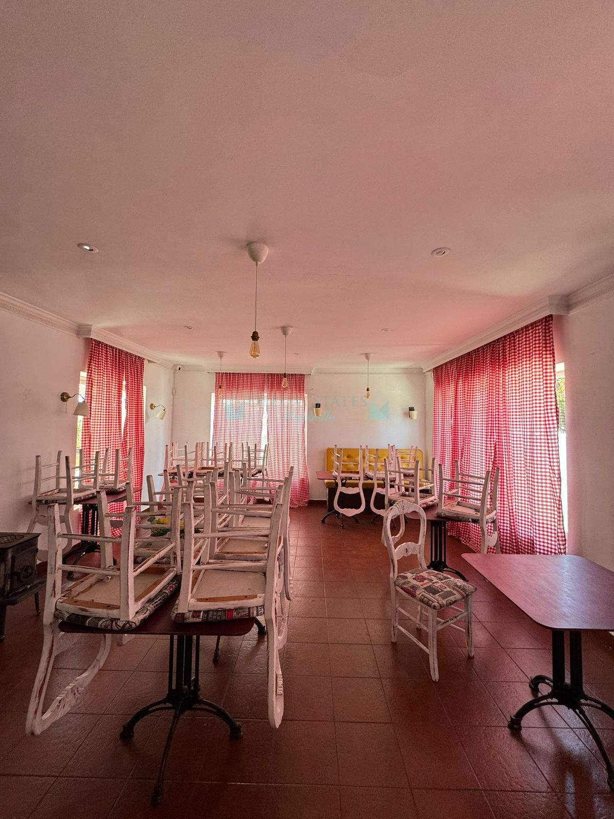 Restaurant for sale in Estepona