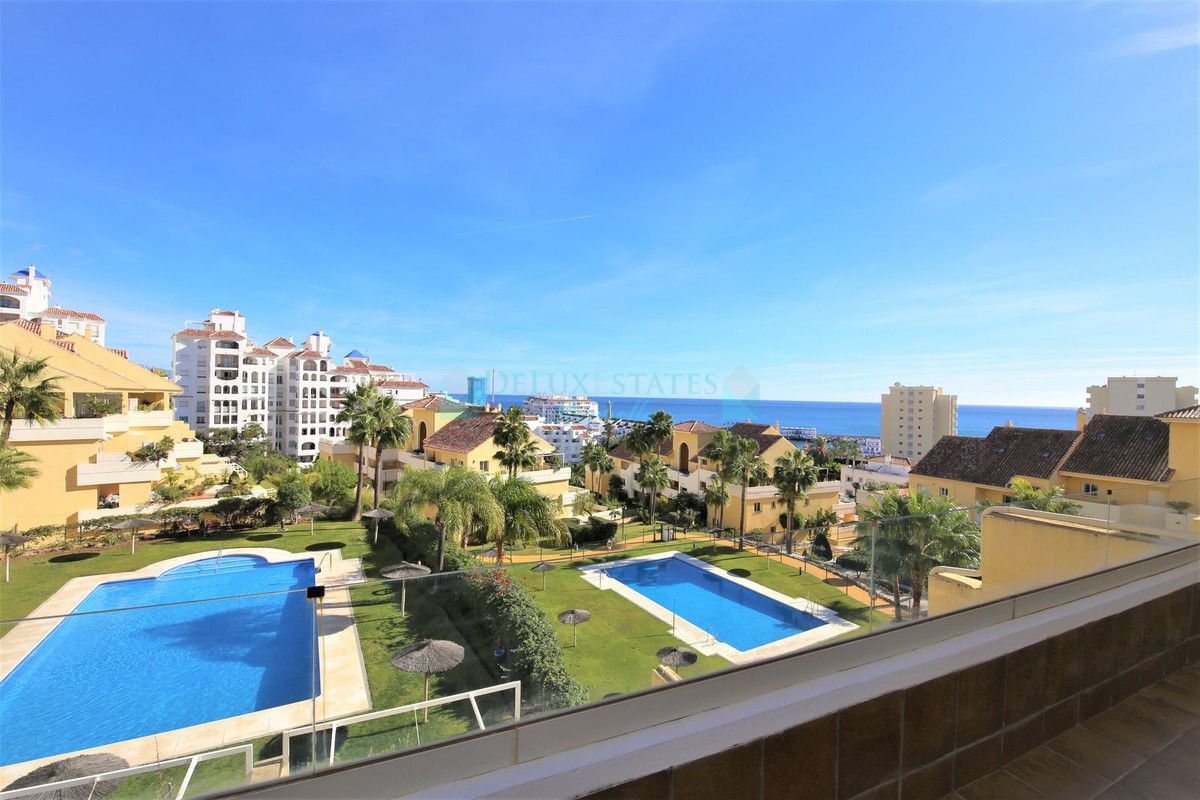 Apartment for sale in Estepona