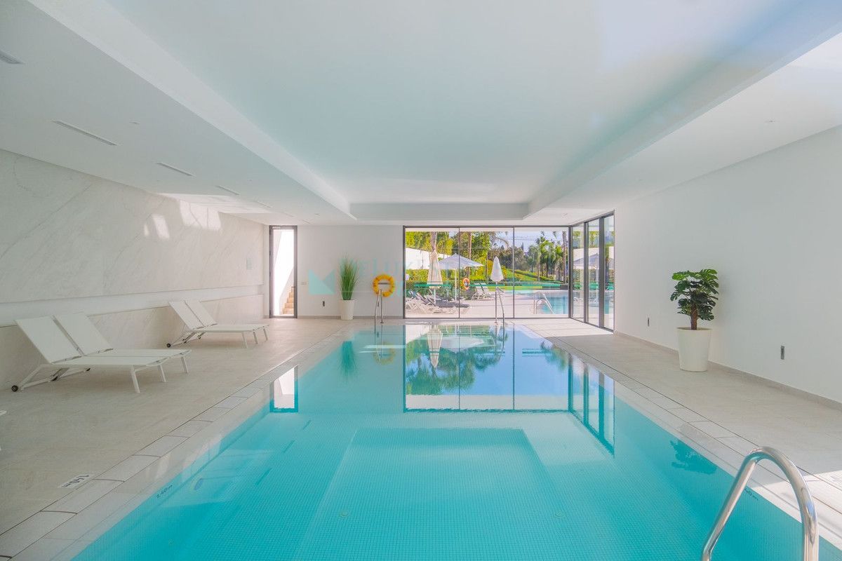 Apartamento en alquiler en Estepona